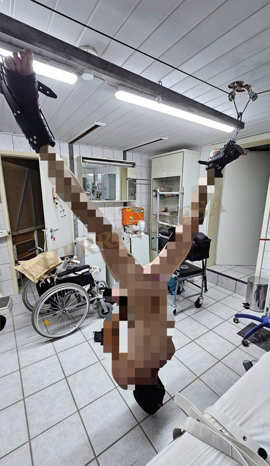 Whiteroom mit Pflegebett